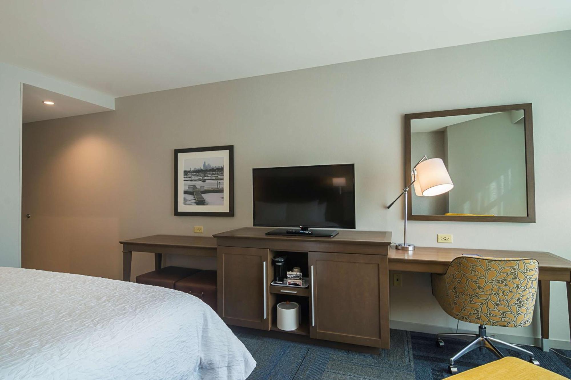 Hampton Inn Chicago North-Loyola Station, Il Eksteriør bilde